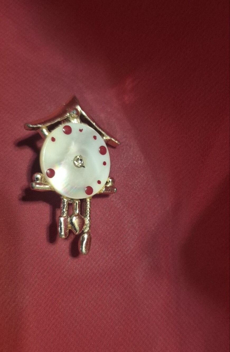 Vintage Costume Jewelry Clock Pin